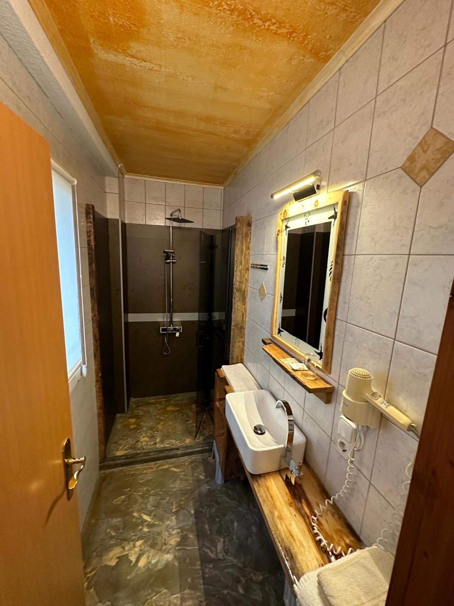 Gasthof Zum Loewen Aschau Im Zillertal Extérieur photo